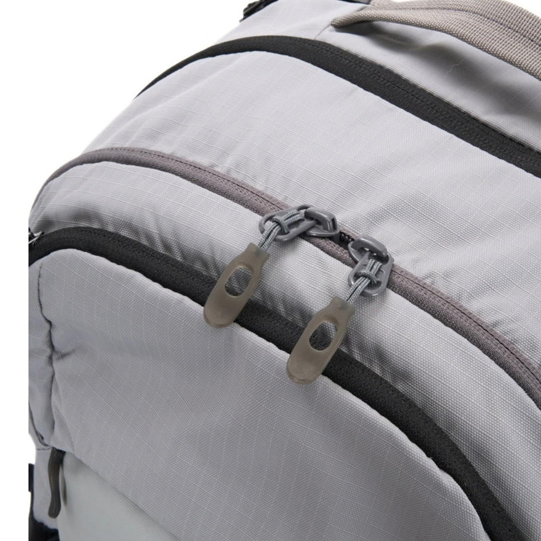 POACHER BACKPACK 32L